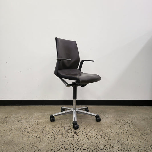 Black Leather Executive Swivel Chair