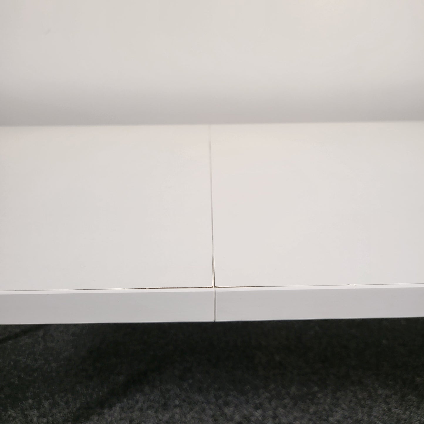 Jason.L Large Universal Table with White Legs