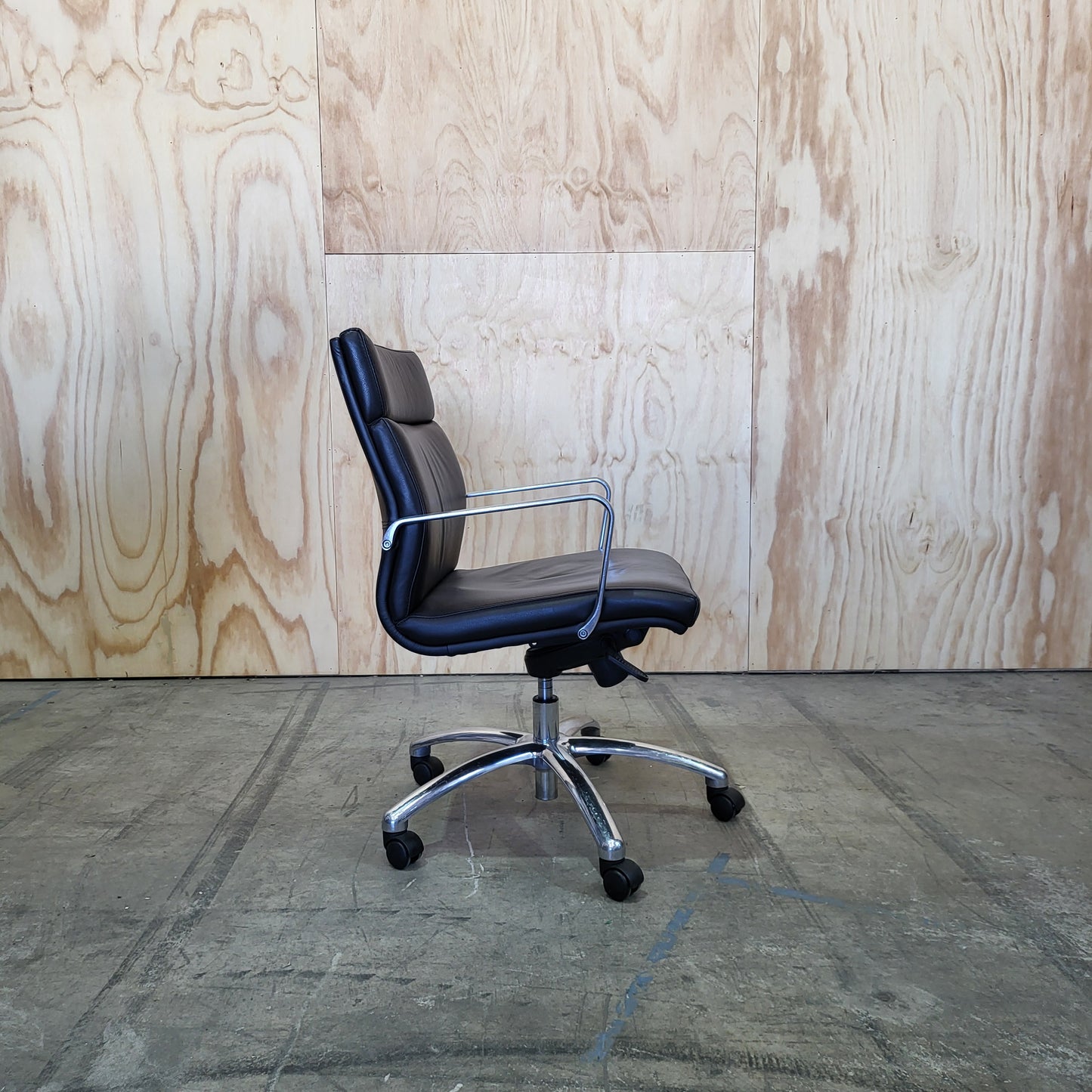 Leather Executive Task Chair in Black and Chrome