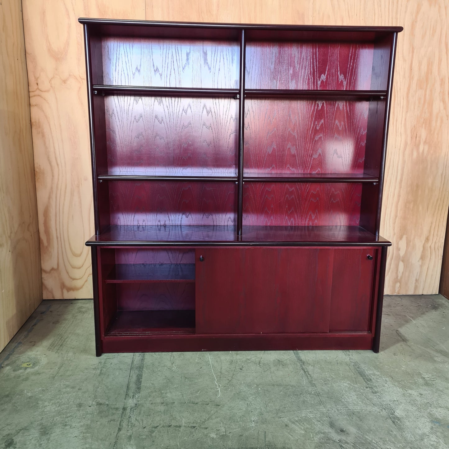 Mahogany Credenza & Hutch Unit with Rounded Edges