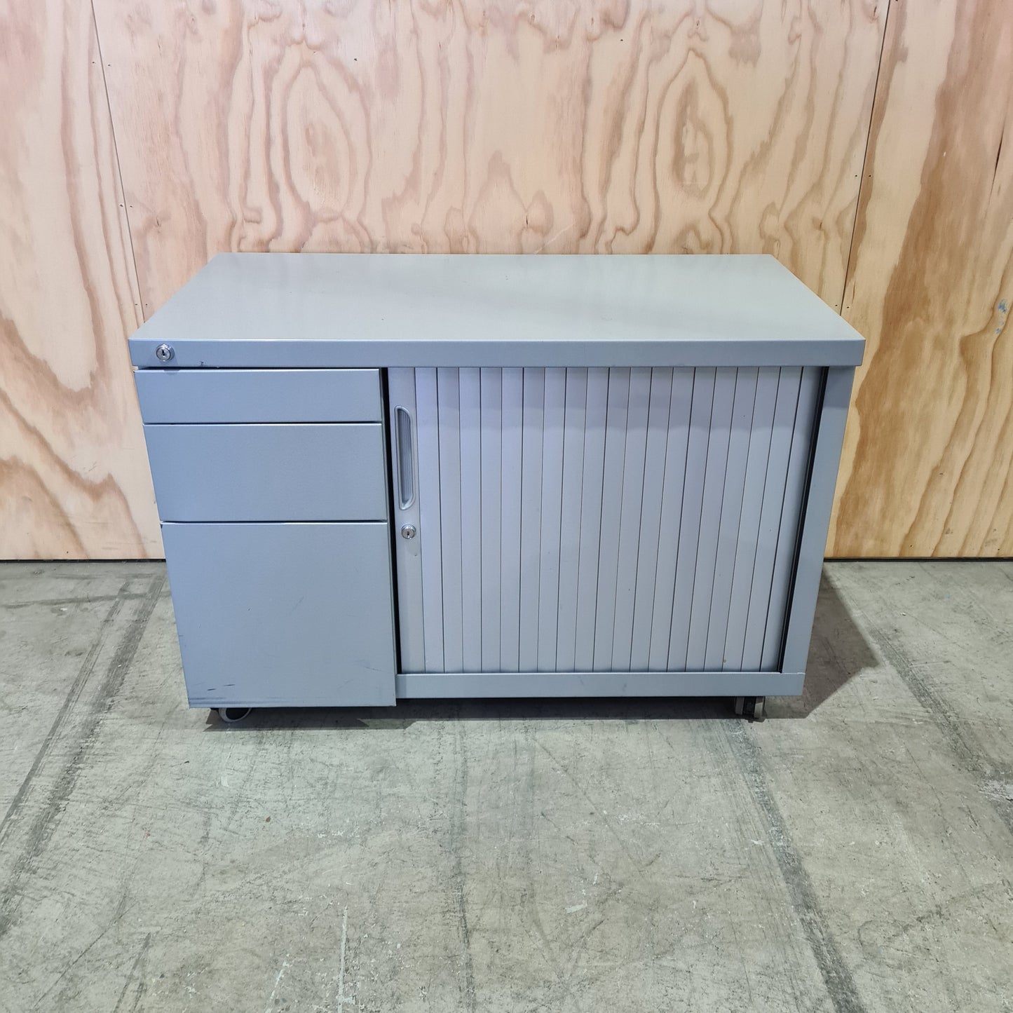 Tambour caddy unit silver