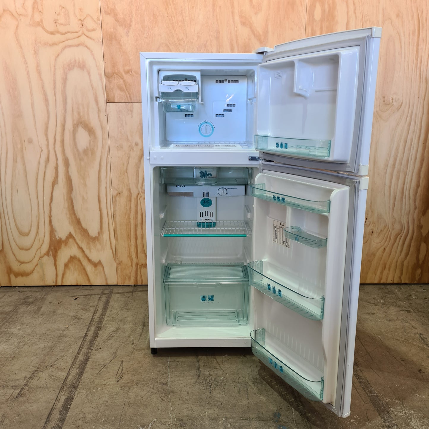 Whirlpool WRI22S* 212 Litre Fridge