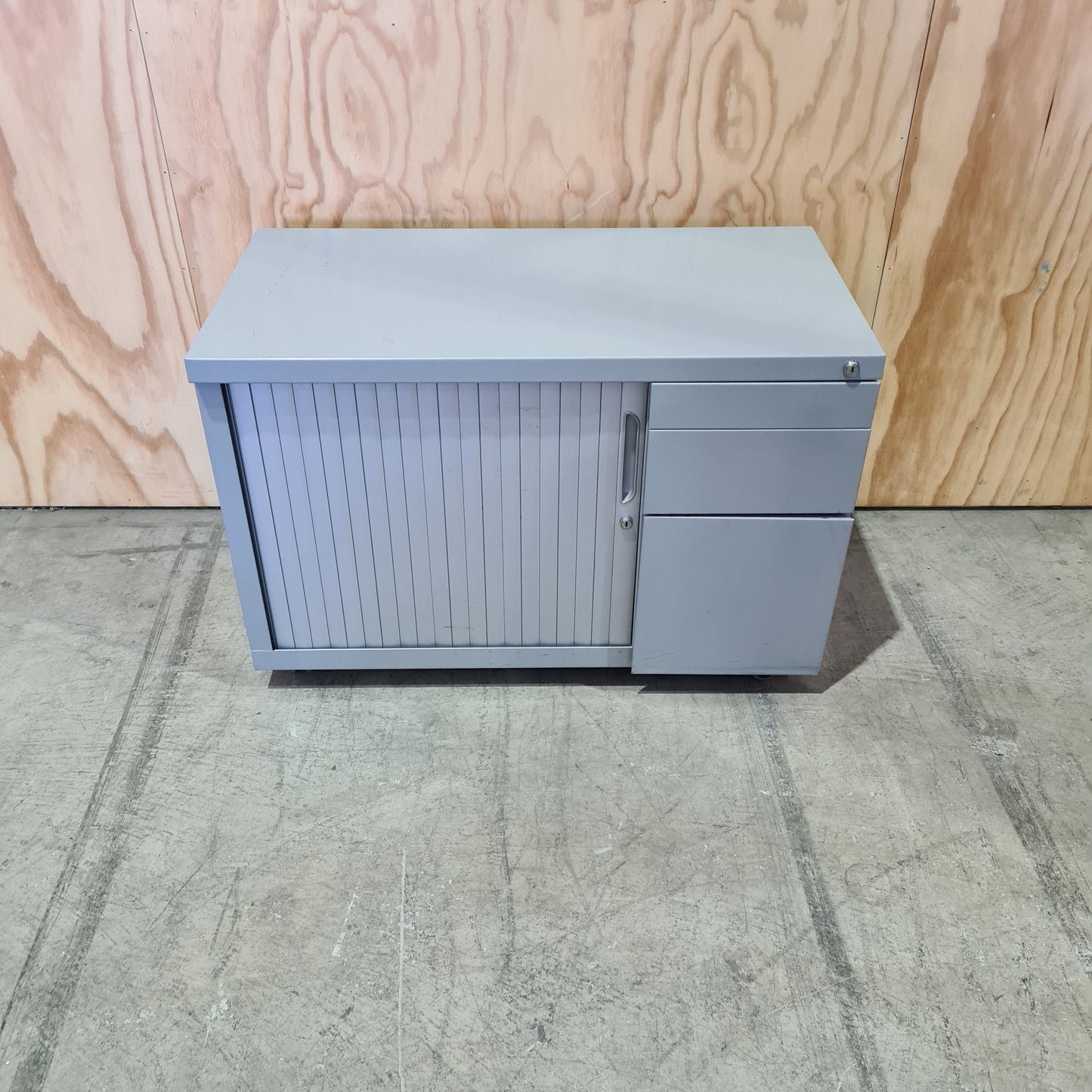 Tambour caddy unit silver