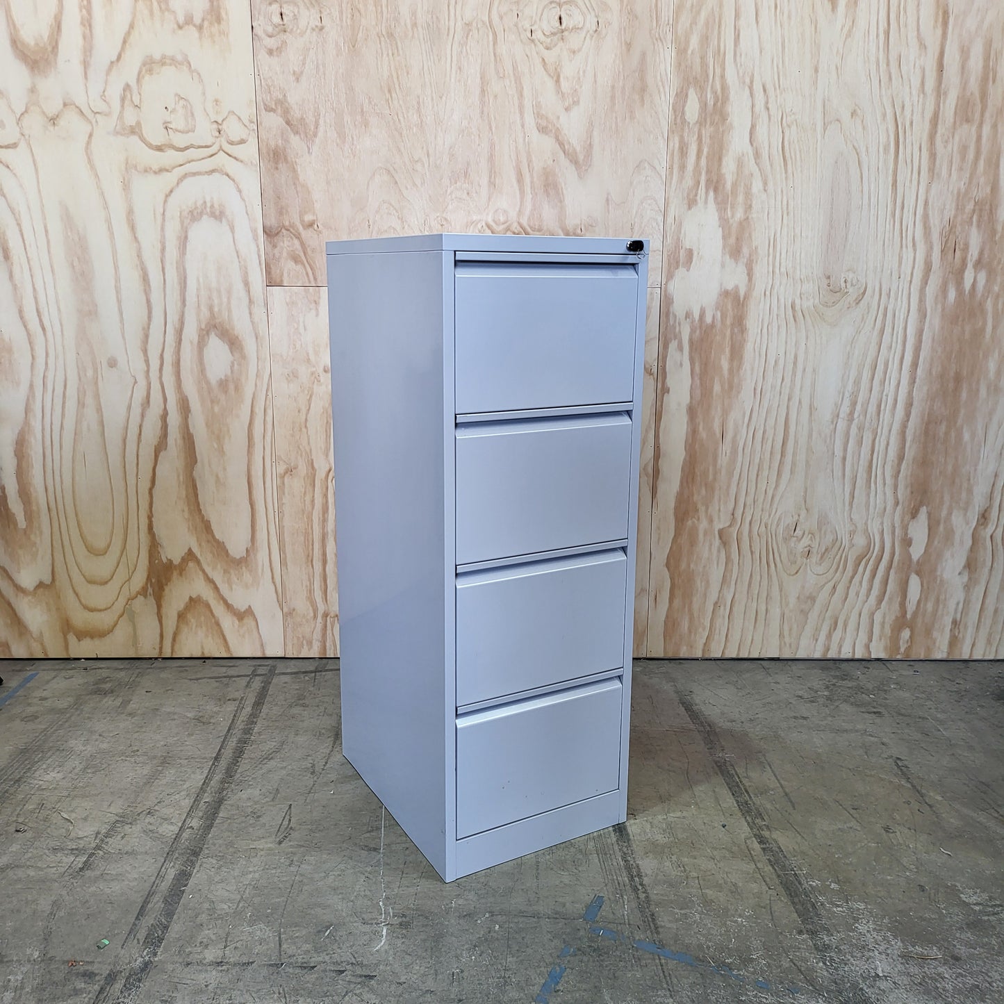 4 Drawer Filing Cabinet in Light Grey with Keys