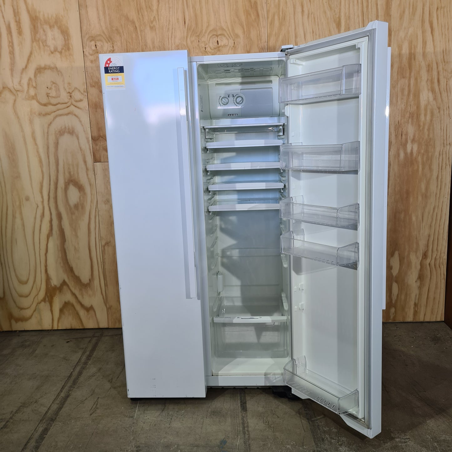 Kelvinator KSM6100WF 606L Fridge