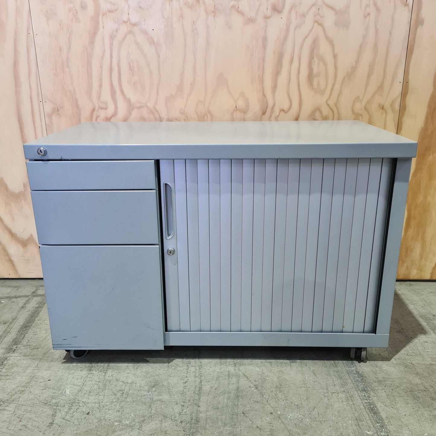 Tambour caddy unit silver