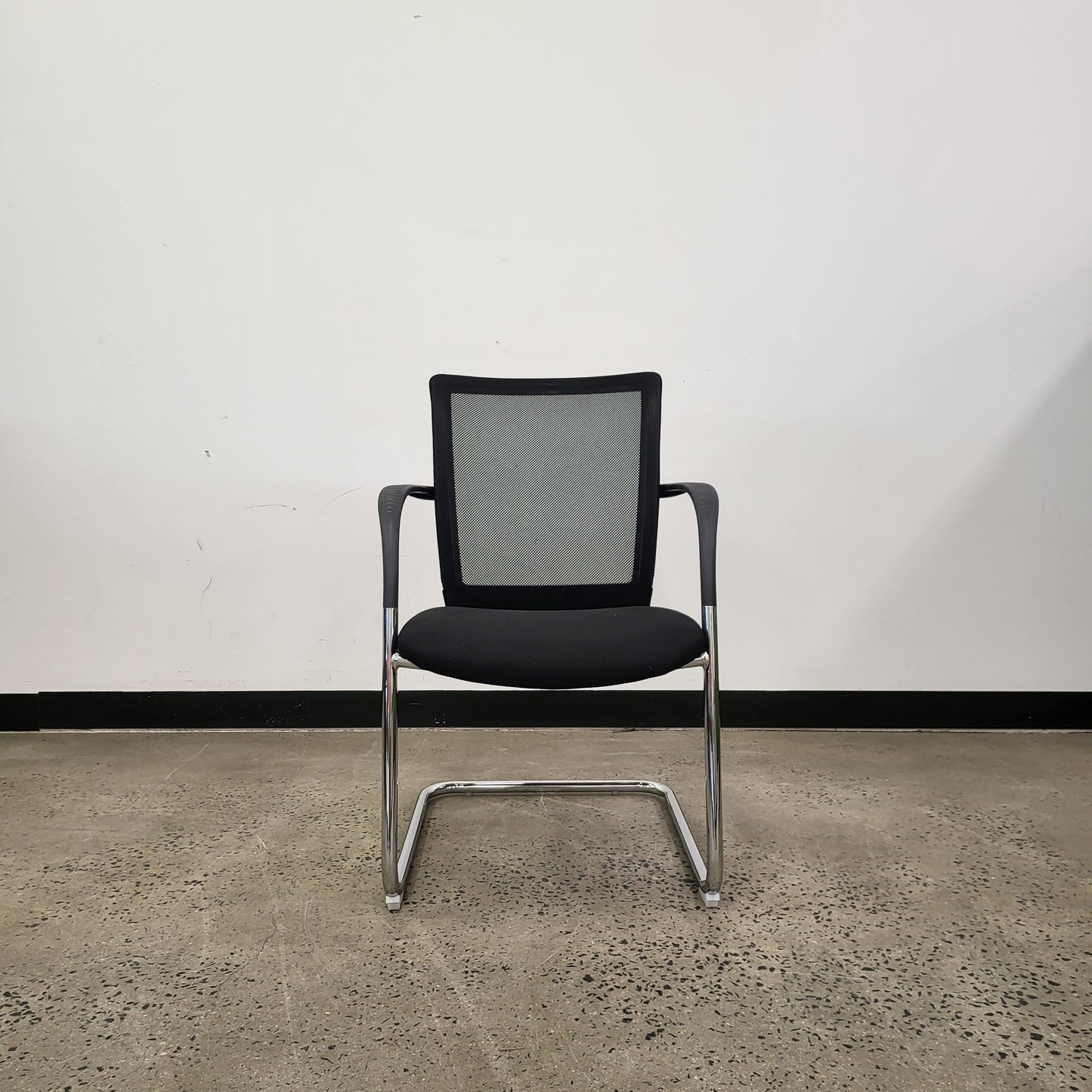 Cantilever Mesh Back Visitor Chair