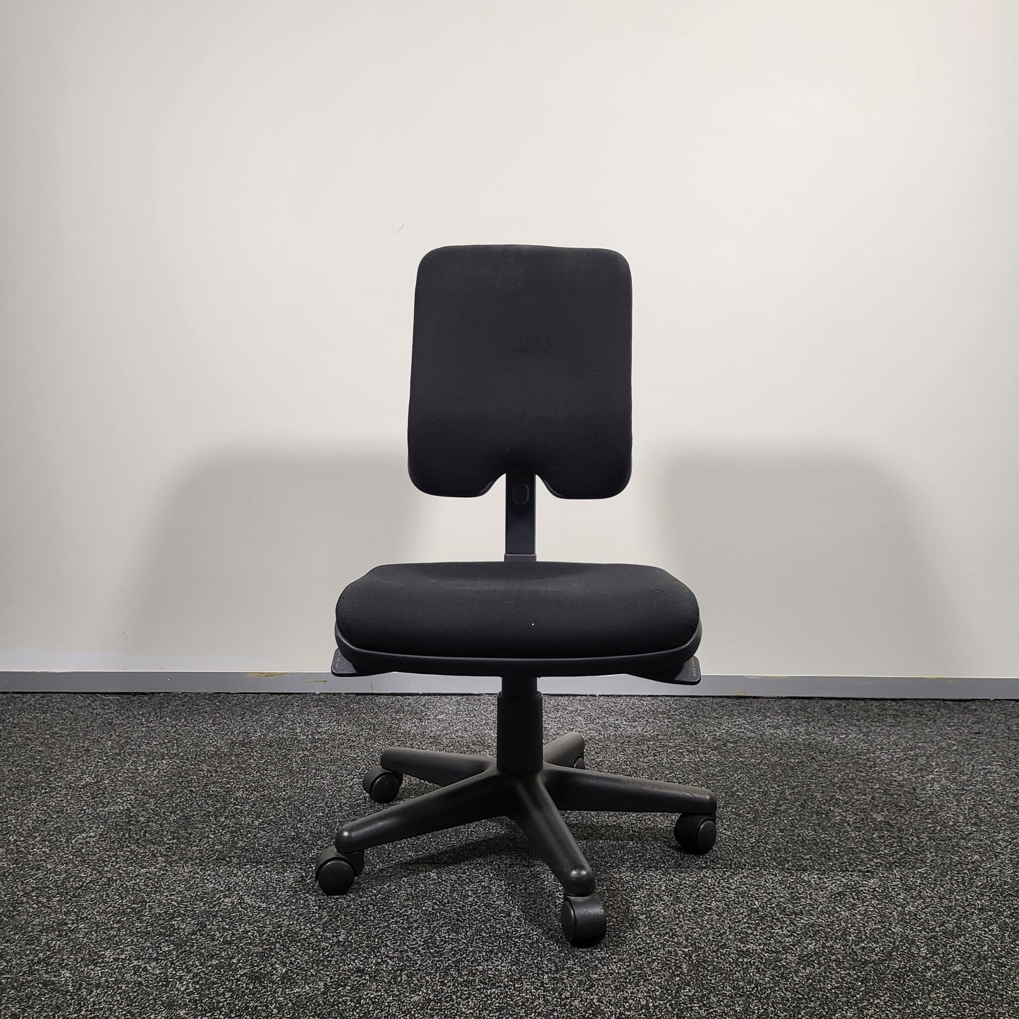 Key Office Task Chair in Black