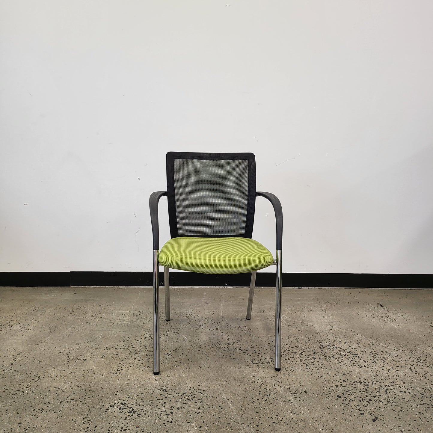 Mesh Visitor Chair in Green