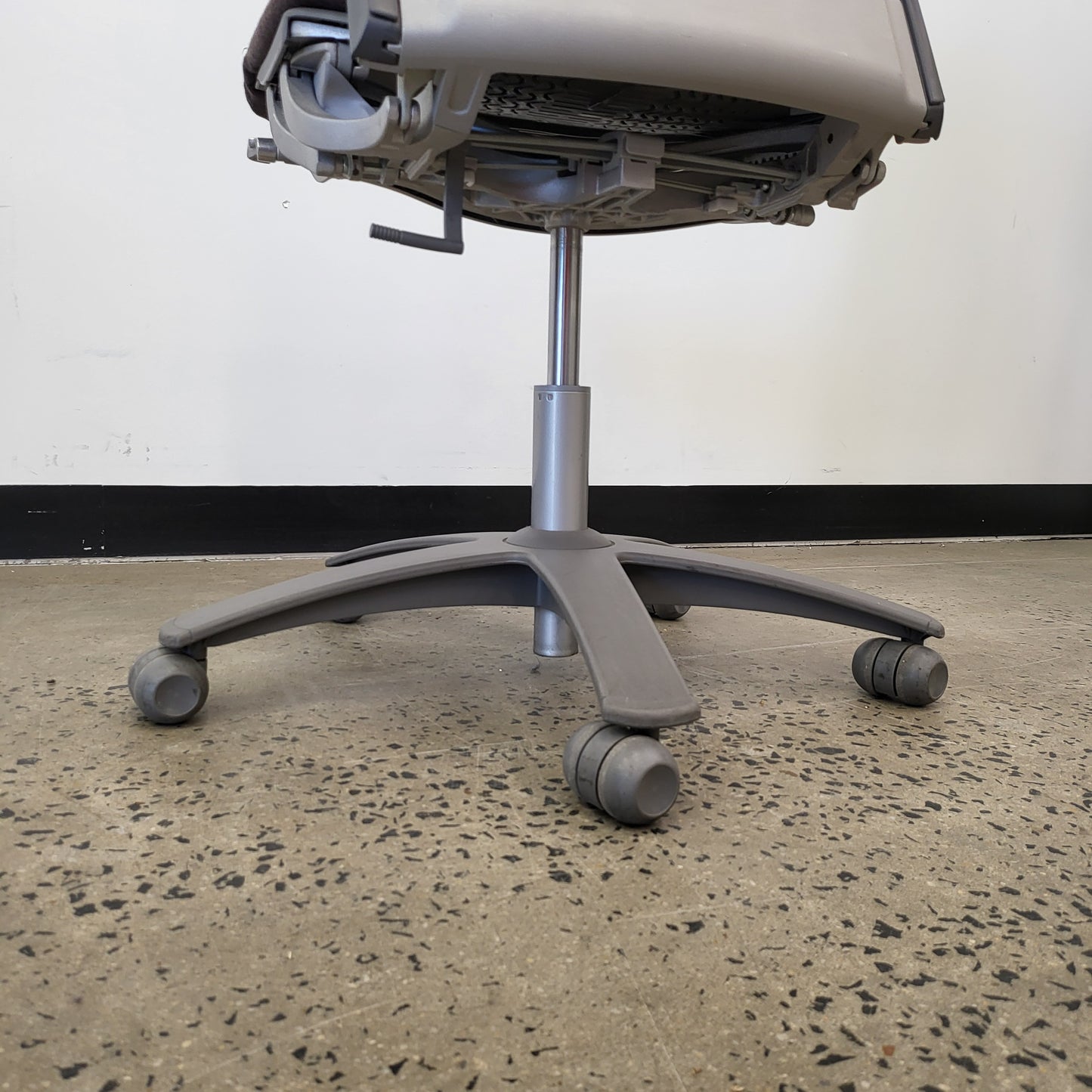 Life Chair by Formway Beige Mesh Office Chair