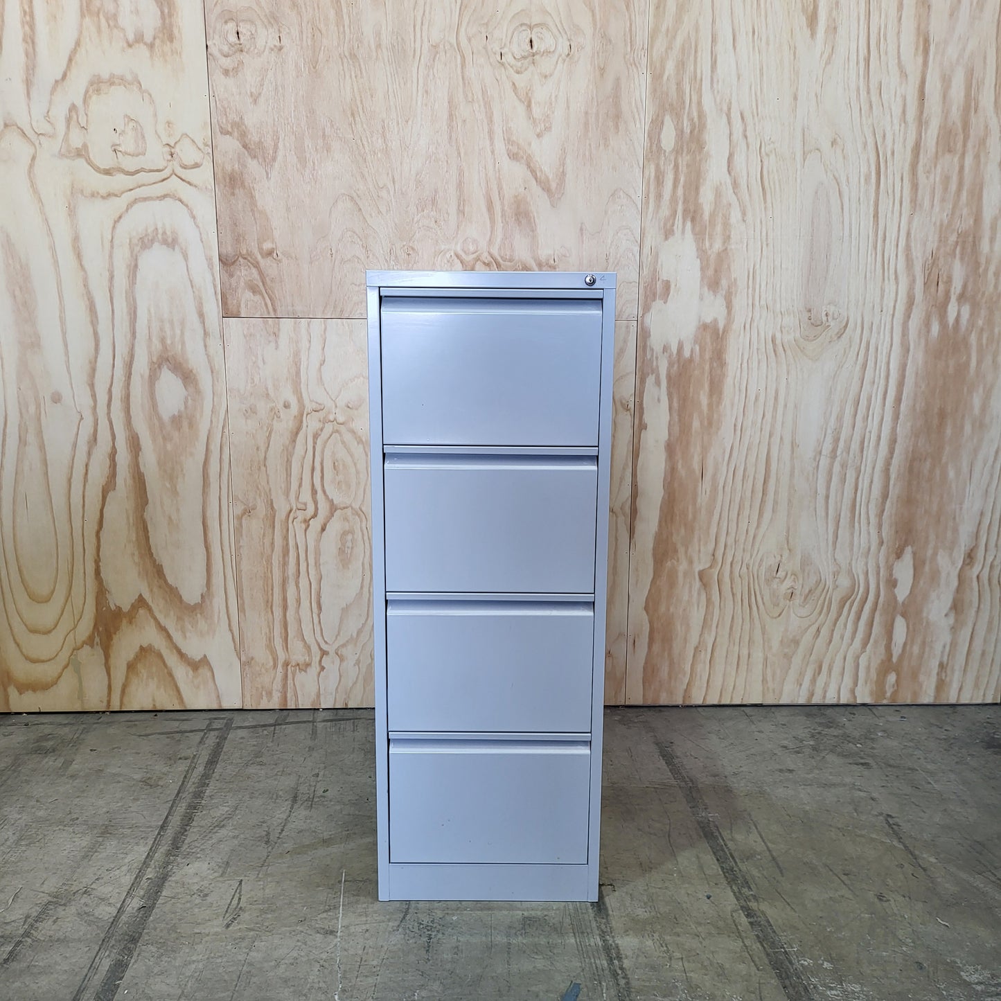 4 Drawer Filing Cabinet in Light Grey with Keys