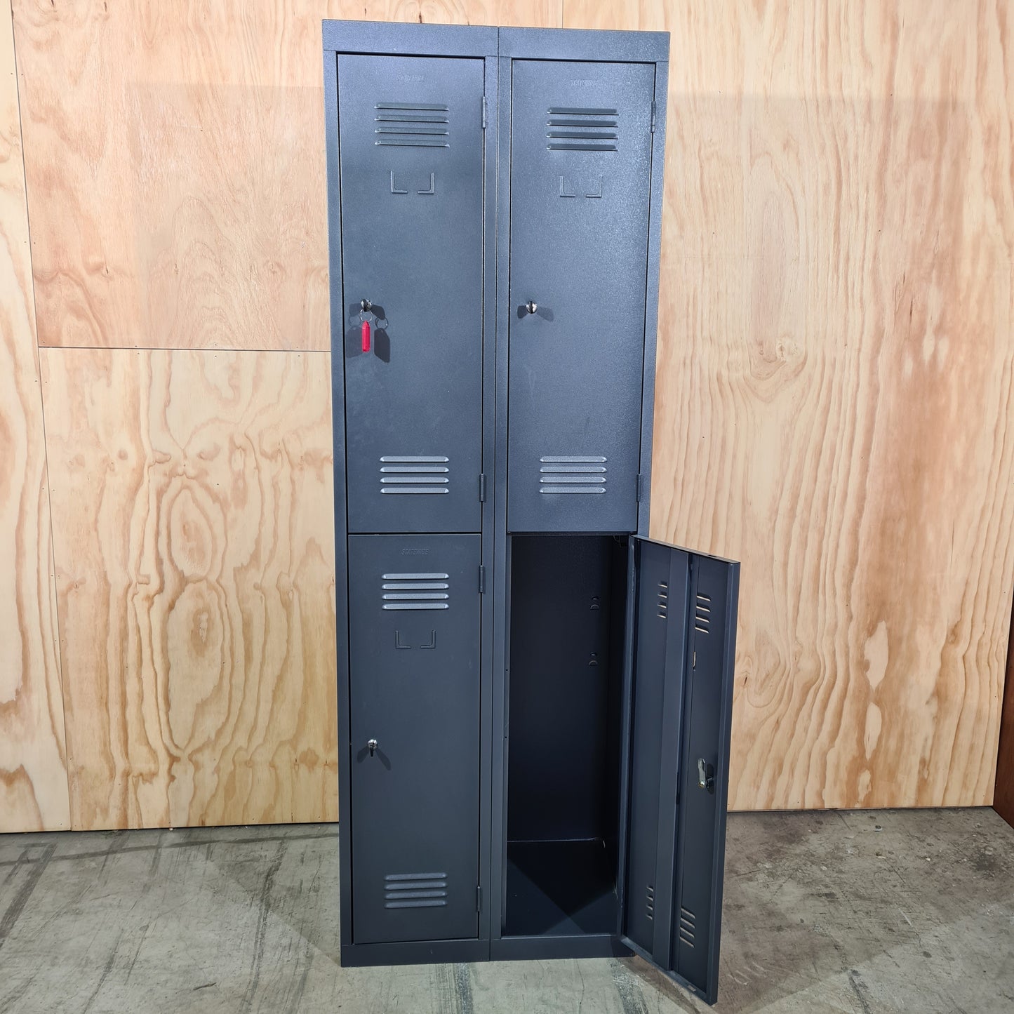 Statewide 4 Door Locker in Grey