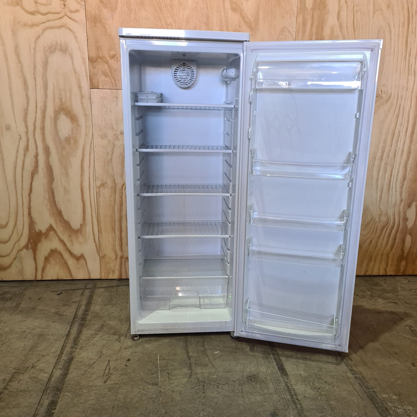 Westinghouse WRM2400WD 240L Single Door Refrigerator White