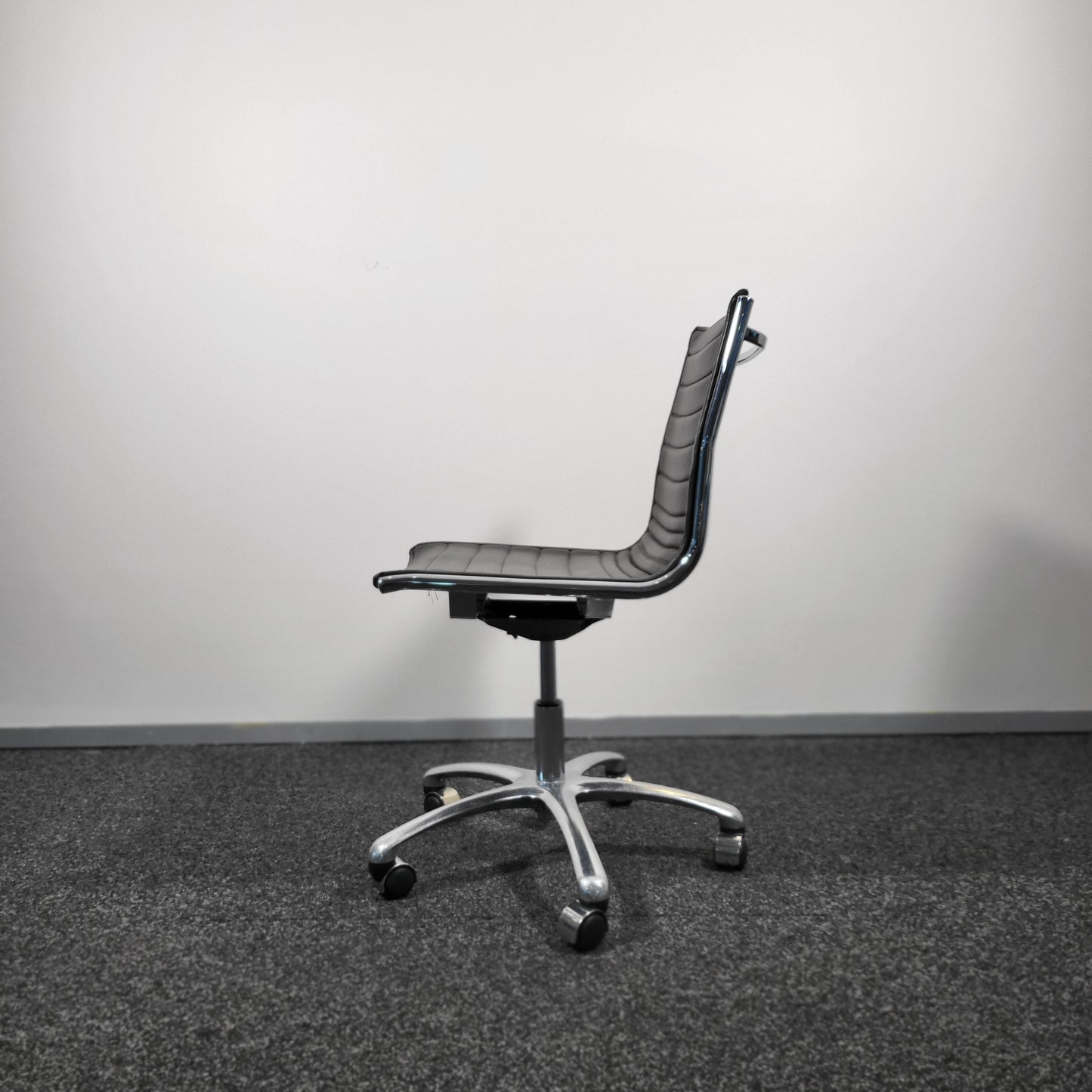 Black Leather Boardroom Conference Chair