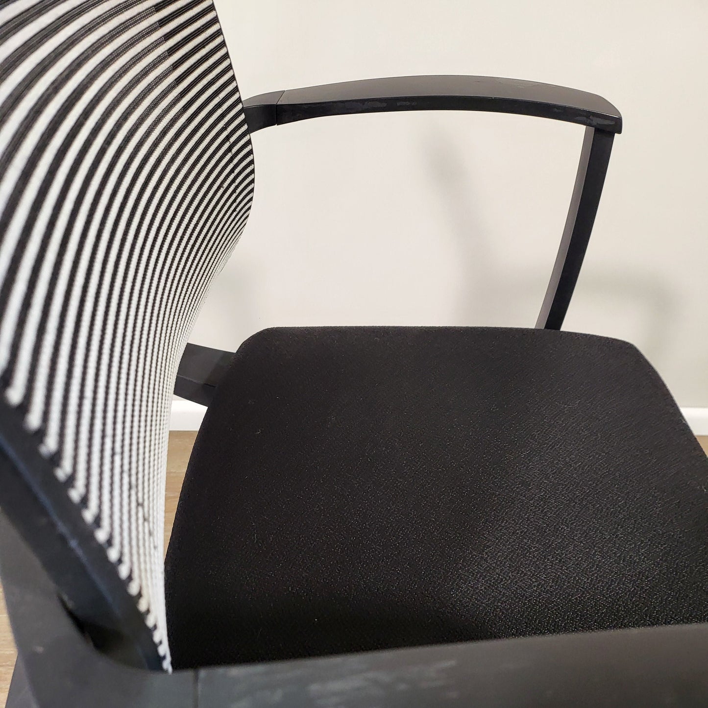 Mesh Back Office Task Chair in Black and White with Silver Base