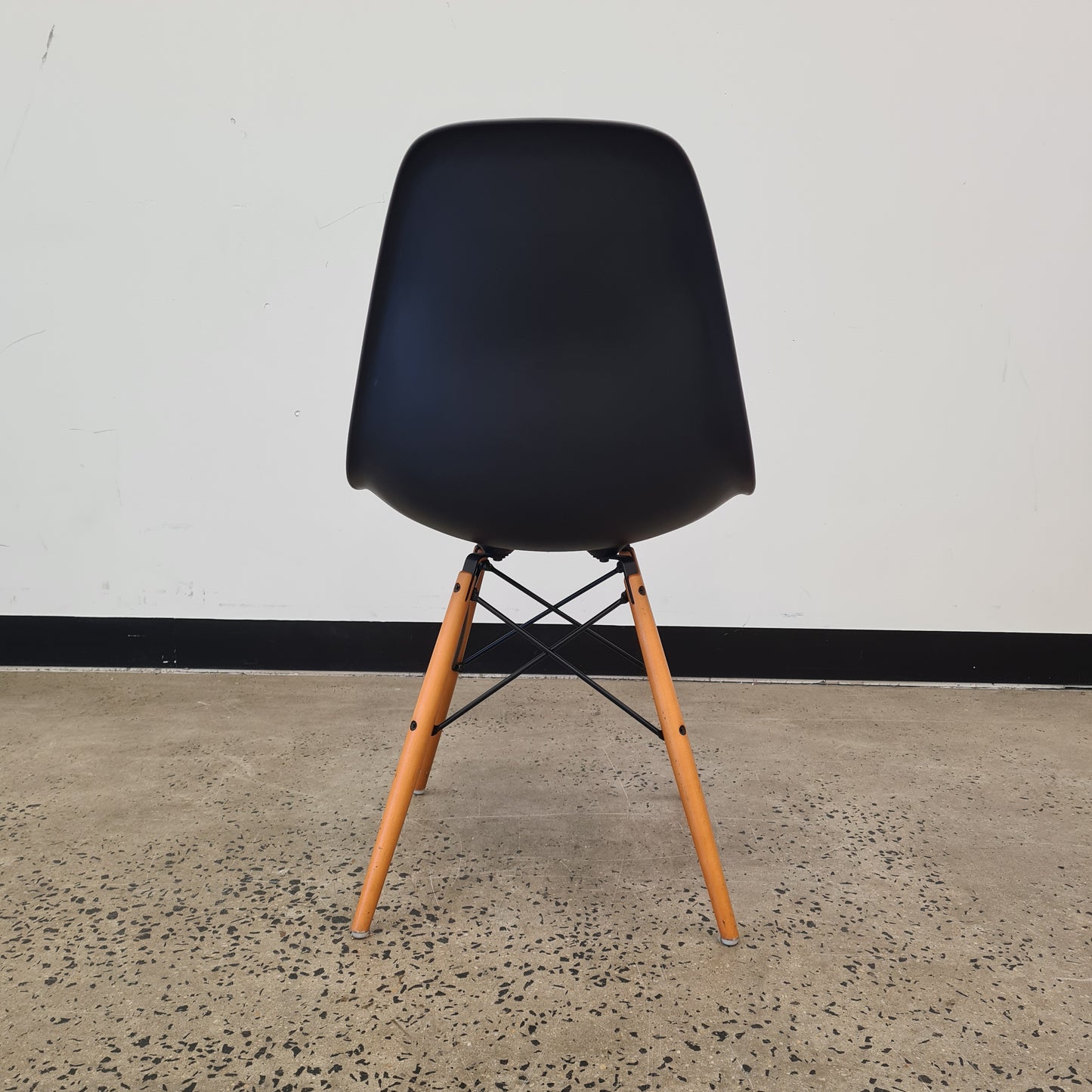 Vitra Eames Side Chair DSR Black