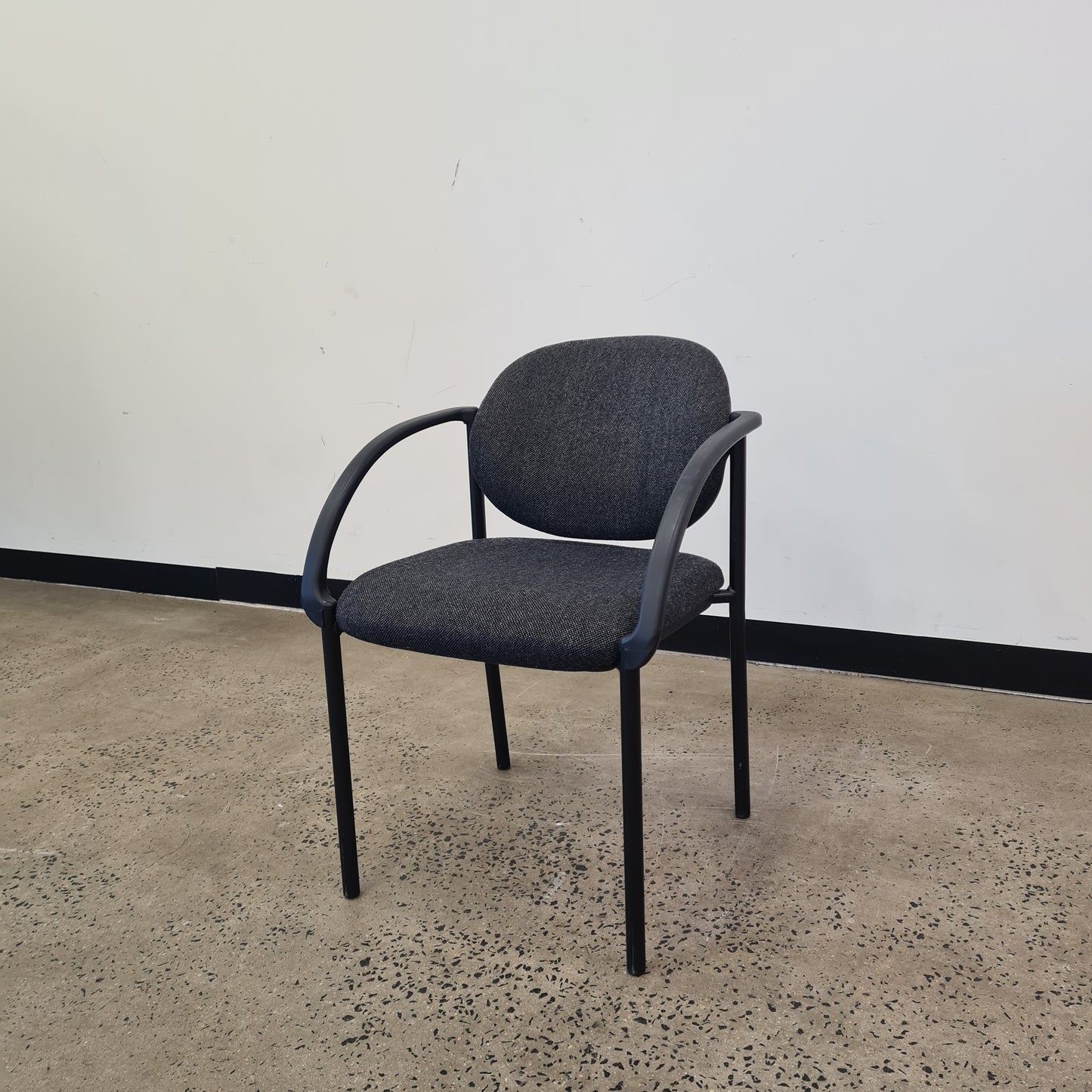 Visitor Chair with Curved Backrest