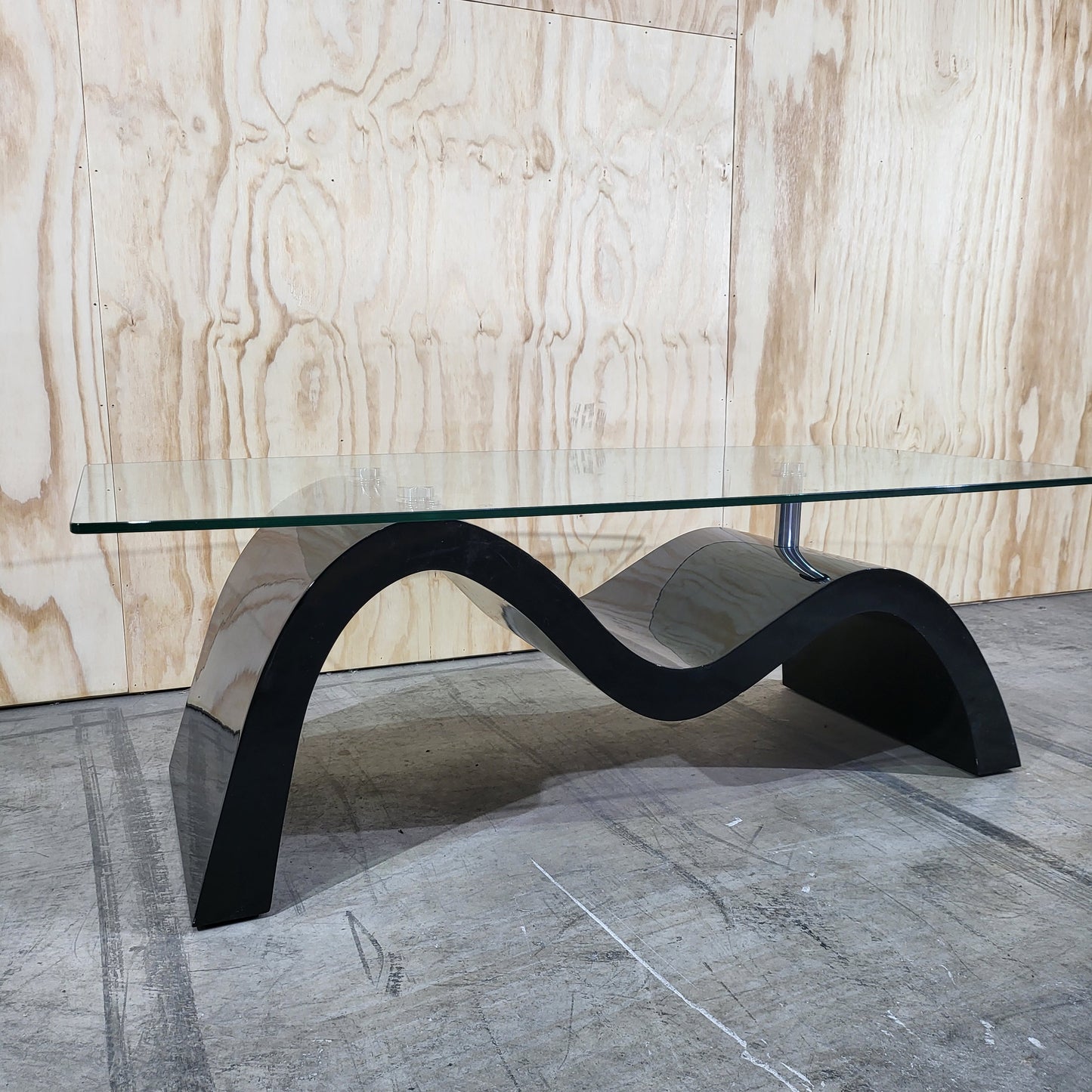 Wave Glass Top Coffee Table in Black Gloss