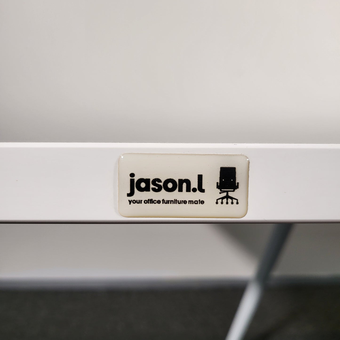 Jason.L Large Universal Table with White Legs