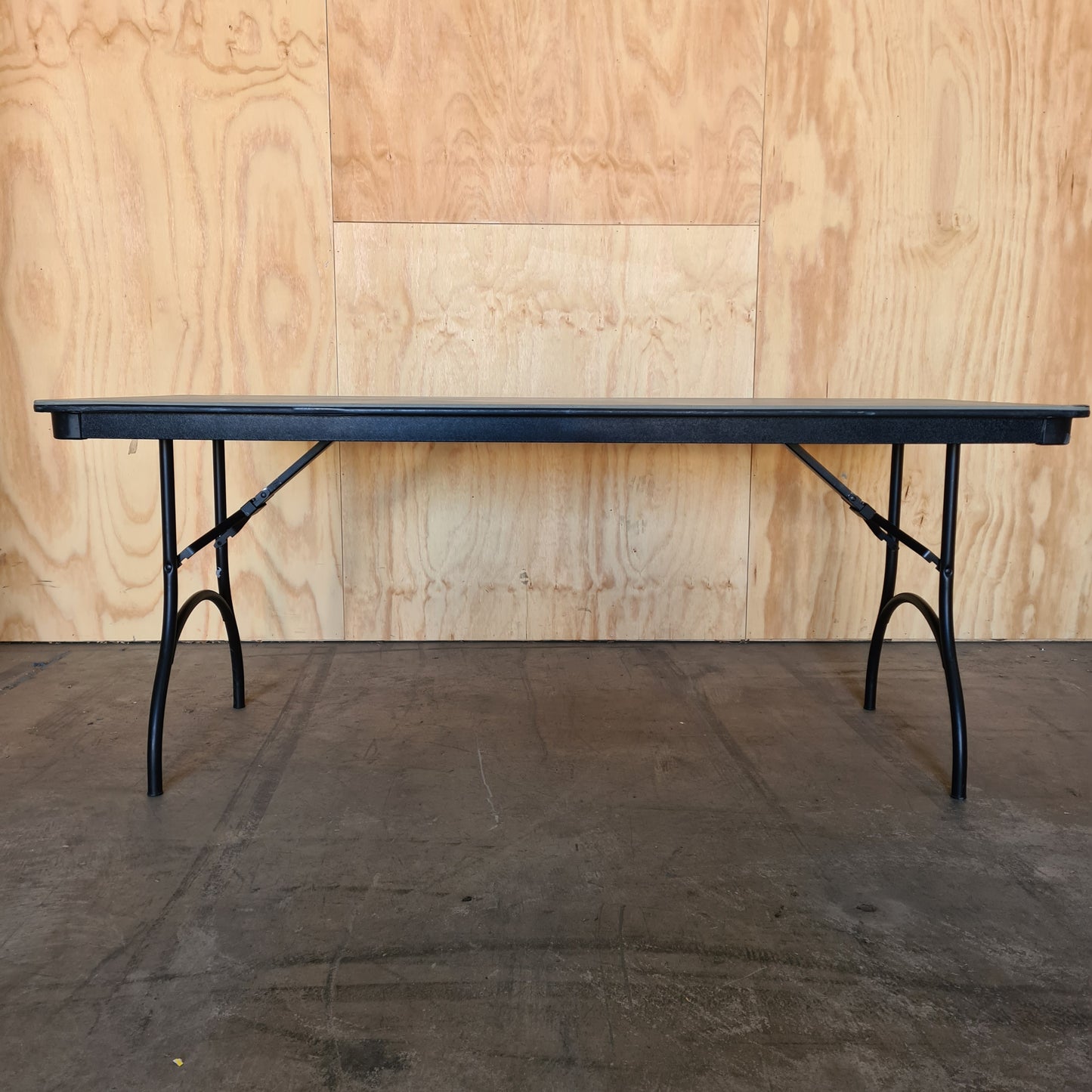 CLEARANCE Trestle table with Black Legs