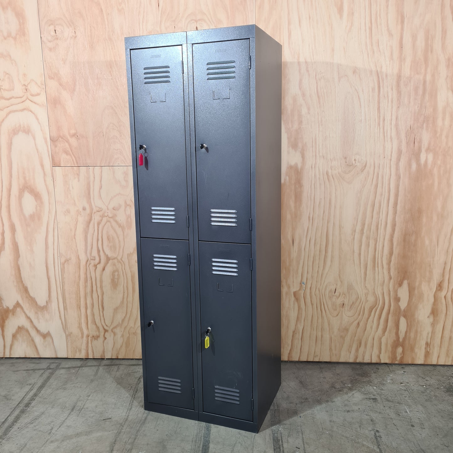 Statewide 4 Door Locker in Grey