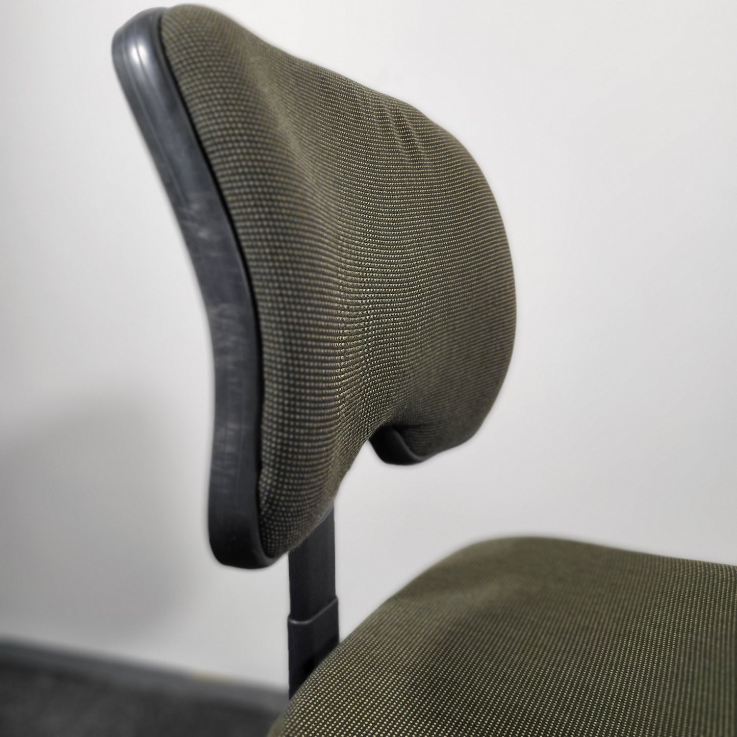 Key Office Task Chair in Dark Green