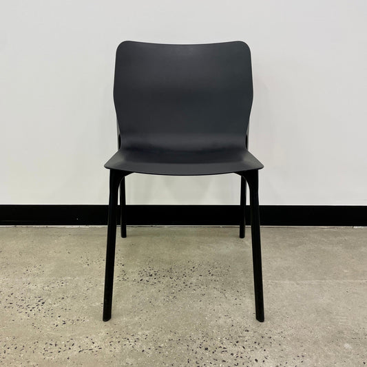 Wilkhahn Chassis Visitor Chair Black