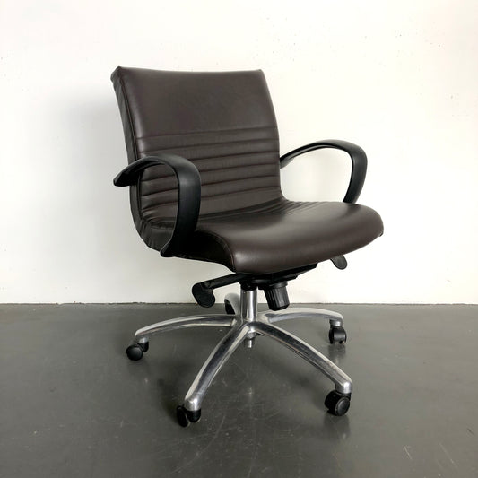 Cofemo 'Boss Low Back' Brown Leather Office Chair on chrome wheels
