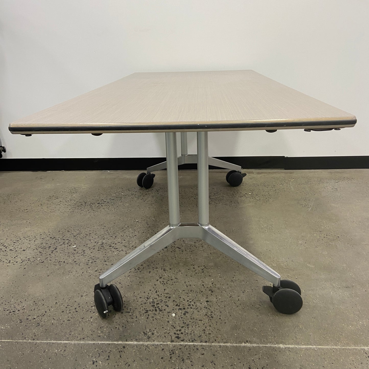 Wilkhahn 620 Logon Meeting Table